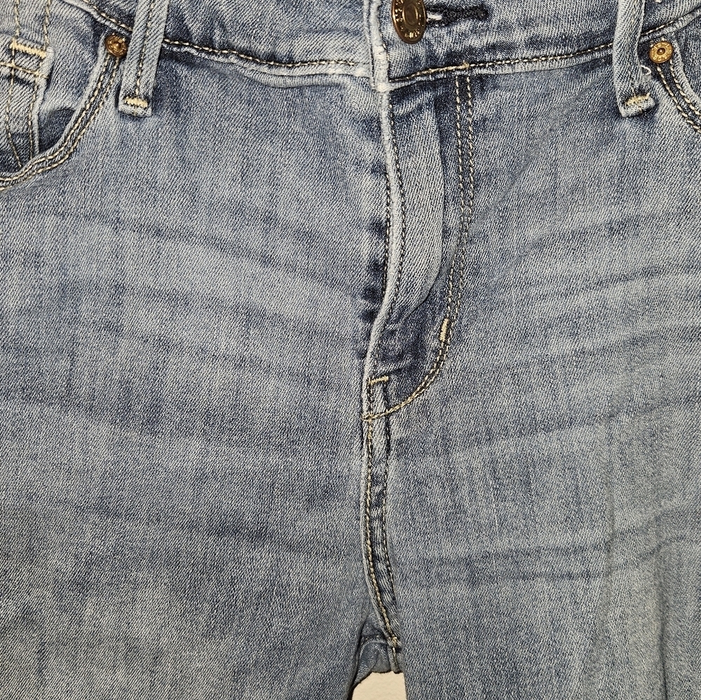 Levi Strauss Signature Modern Skinny Shorts Size 14 - Picture 3 of 11